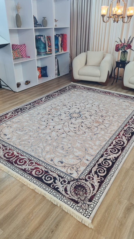 فرشینه طرح کلاسیک زمینه کرم با حاشیه زرشکی | کد L351 | فرشینه لاکچری